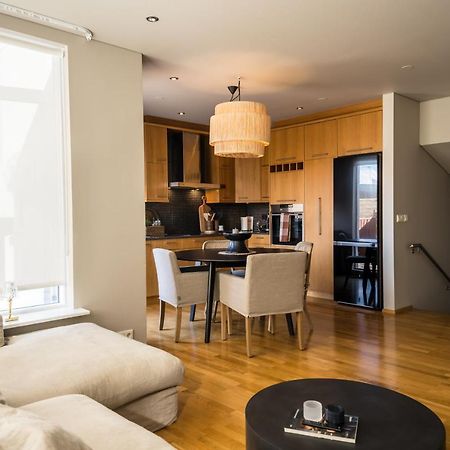 S19 - Akureyri Prime Apart. Apartment Bagian luar foto